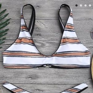 ZAFUL Striped swim top size medium